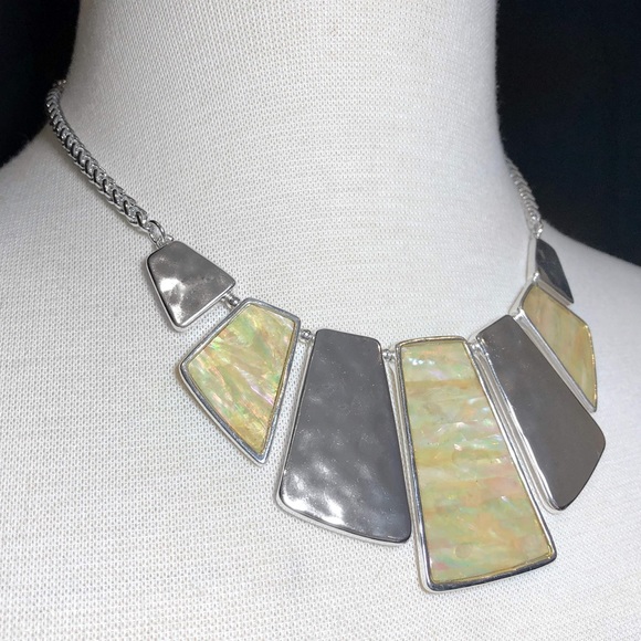 Mother of Pearl Seashell Plank Necklace Set - Picture 3 of 3
